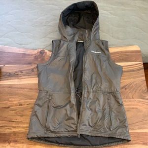 Columbia hooded vest